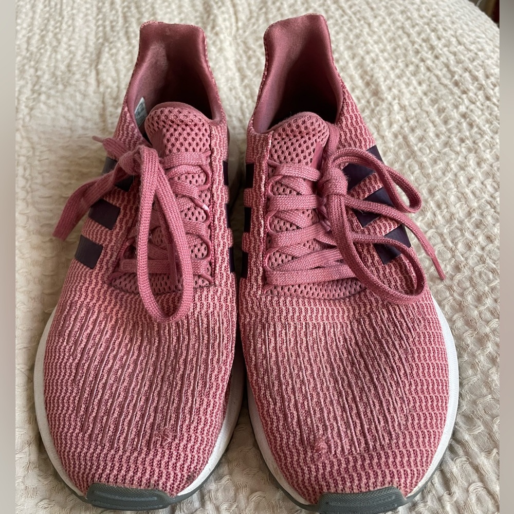 Adidas Swift Run Shoes